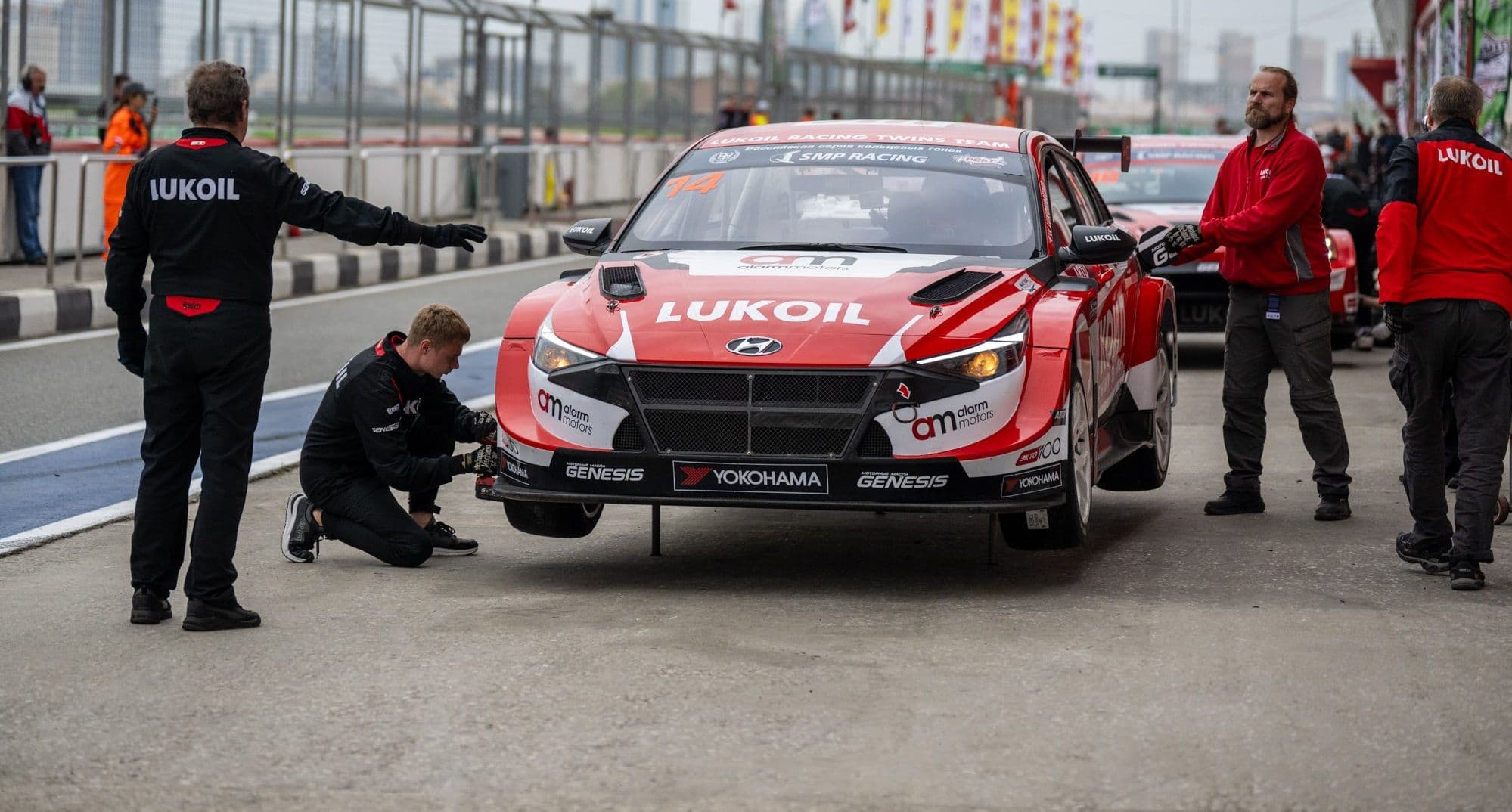 Гонки в Грозном: следим за событиями пятницы