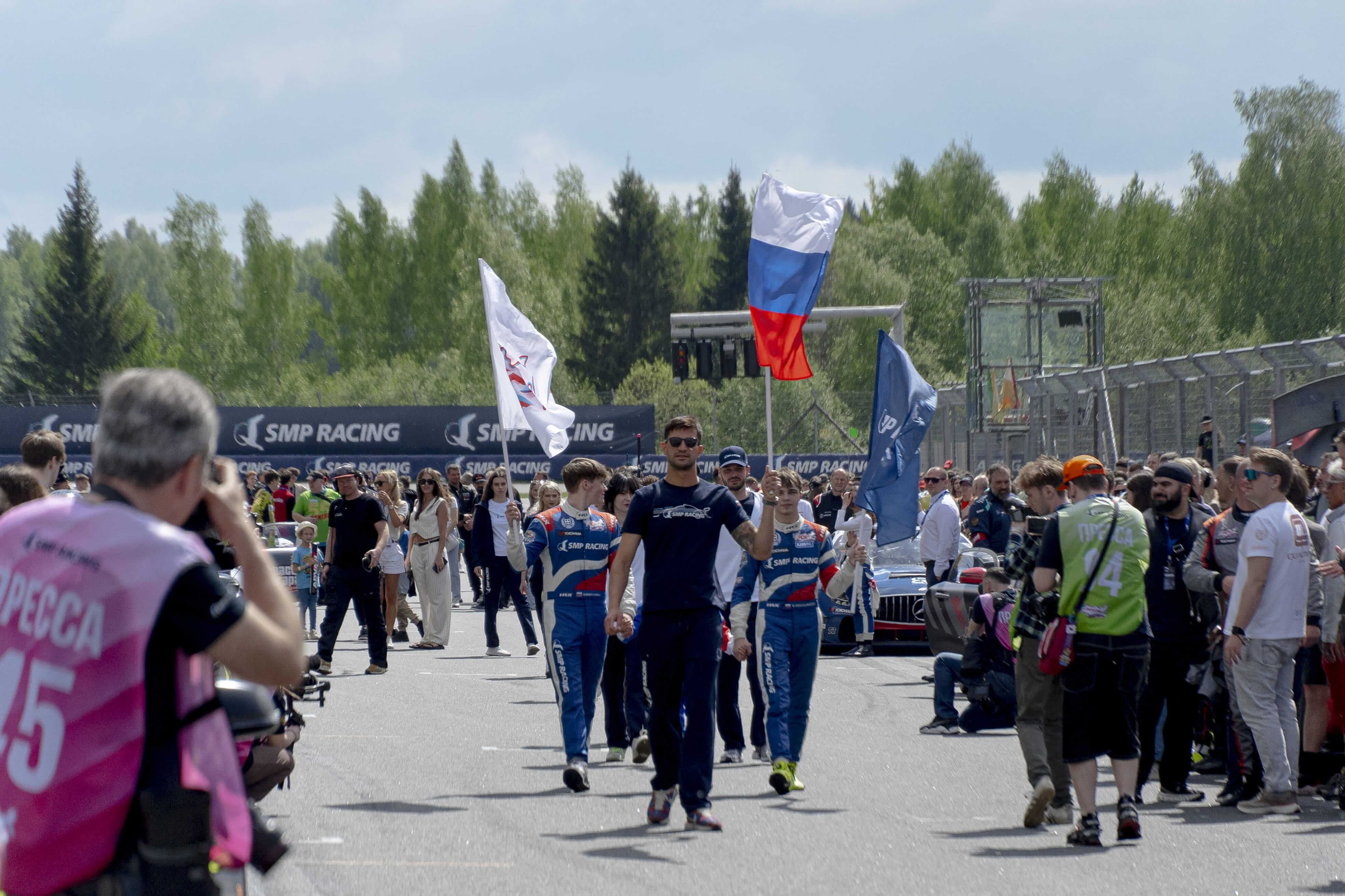 На подмосковной трассе Moscow Raceway состоялась грандиозное открытие нового сезона Российской серии кольцевых гонок